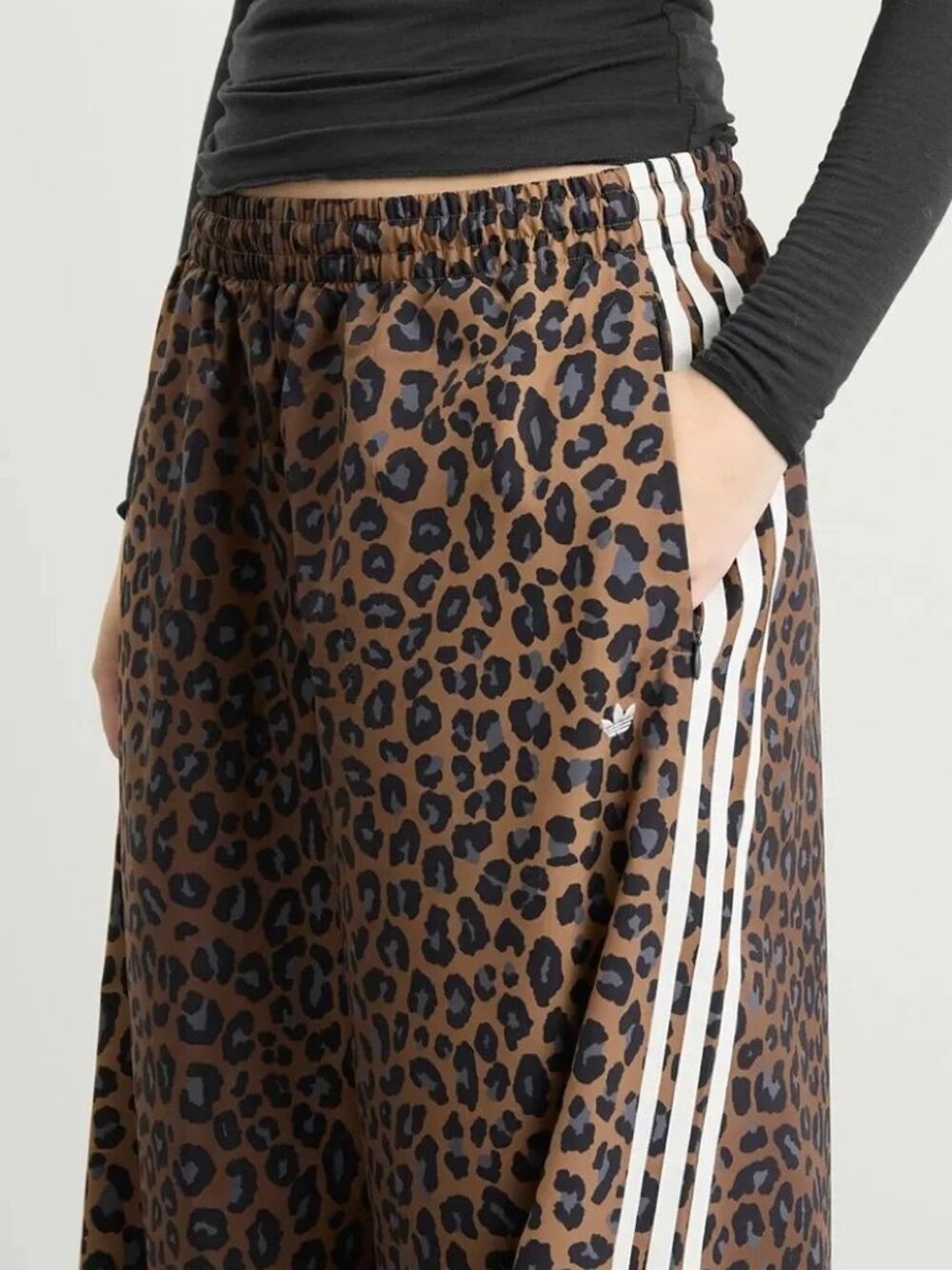 New NWT adidas Women's Leopard Firebird Track Pants XS - JW7302 - Picture 9 of 9